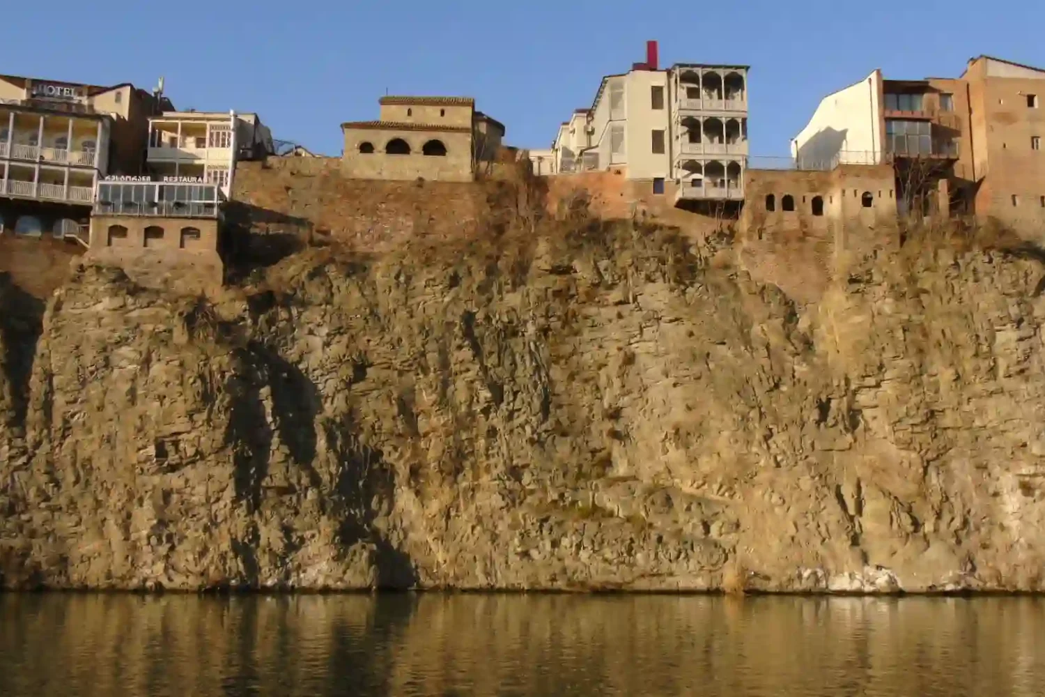 River Mtkvari banks - Trip from Tbilisi to Mtskheta