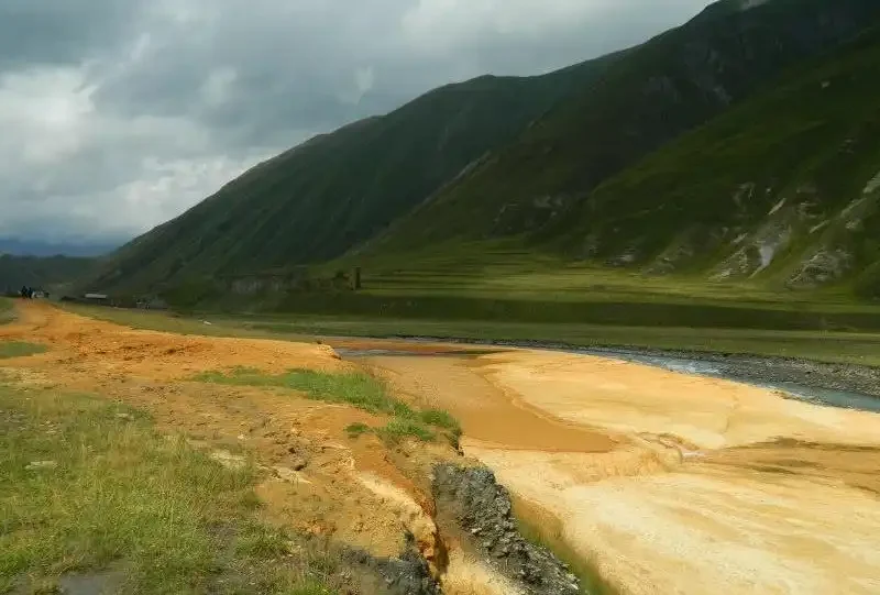 Volcanic lava formations discovered while you travel to geological places in Georgia