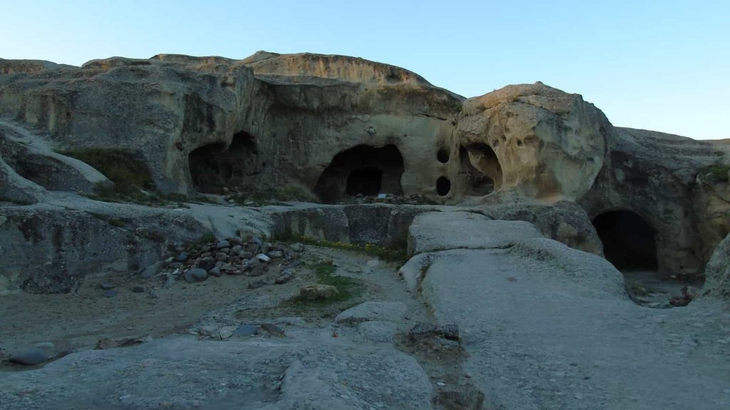 Uplistsikhe, various entrances to the cave - entrance