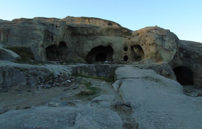 Uplistsikhe, various entrances to the cave - entrance
