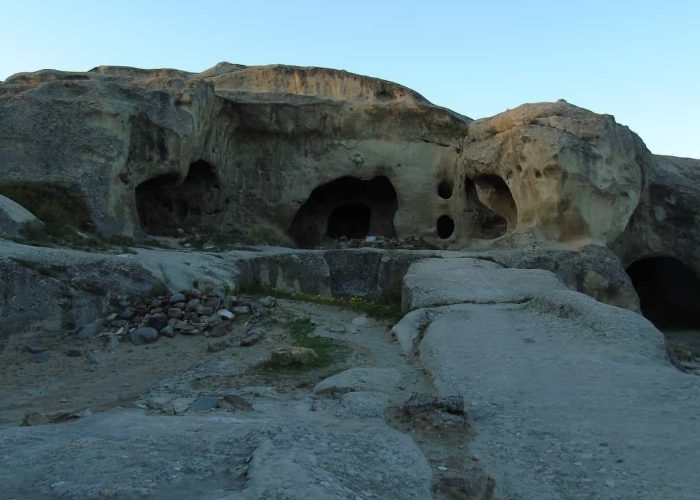 Uplistsikhe, various entrances to the cave - entrance